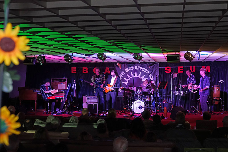 02 - THE SOUND OF CARLOS S