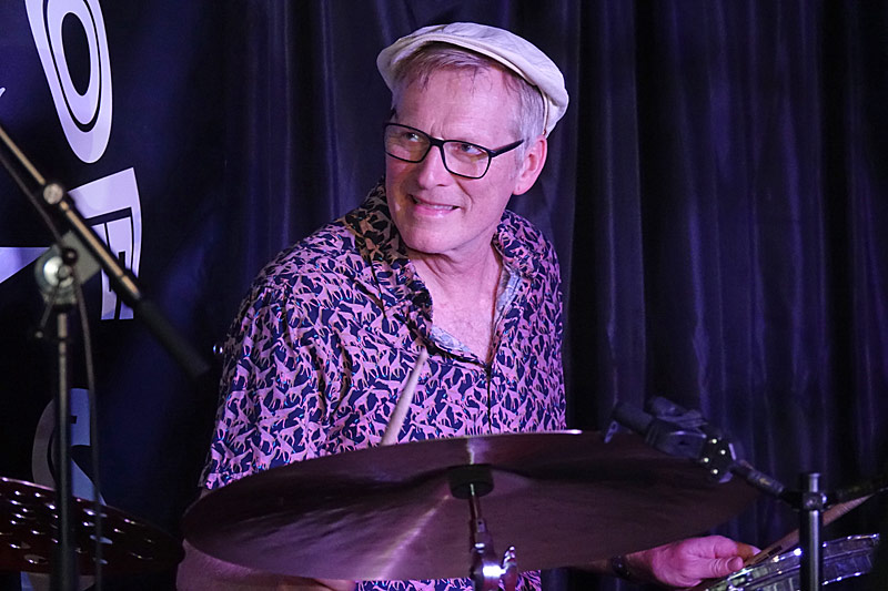 07 - THE SOUND OF CARLOS S - BERND T