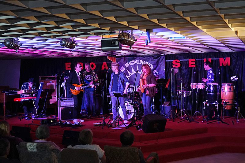 08 - THE SOUND OF CARLOS S