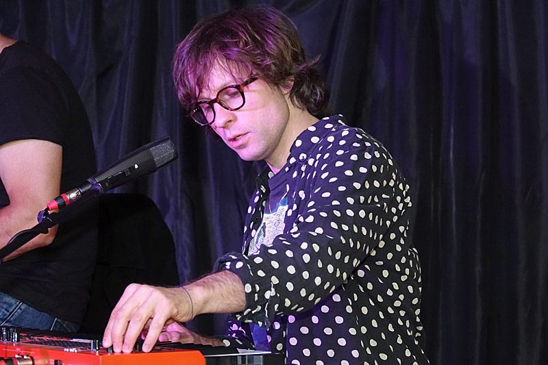 06 - LIVE IS LIFE - PAUL PFLEGER