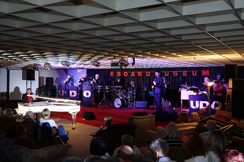 02 - UDO TRIBUTE BAND